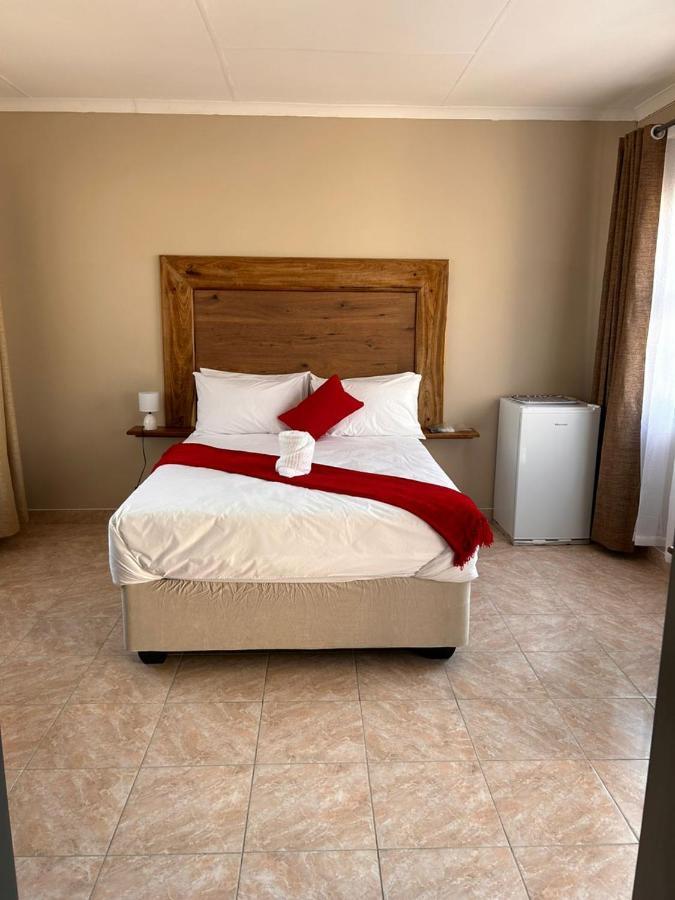 Hotel The Botanical Gardens Rundu Esterno foto